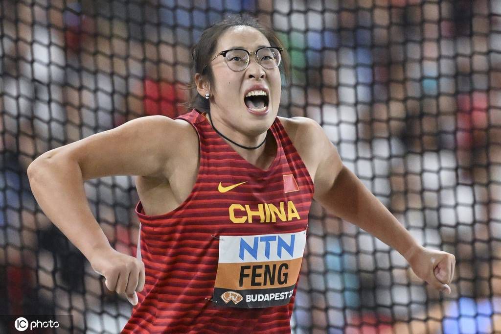 湖人迎来三连胜升至西区第四 距离第二仅差0.5个胜场NBA季中锦标赛半决赛，湖人以133-89狂胜鹈鹕，杀进决赛将对阵步行者。